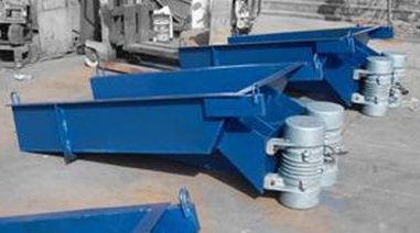 振動給料機(jī)廠家粘附問題的處理